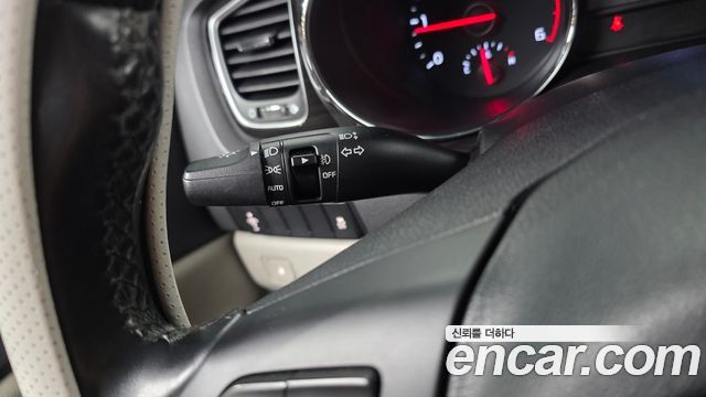 Kia Canival 2019 — photo 31