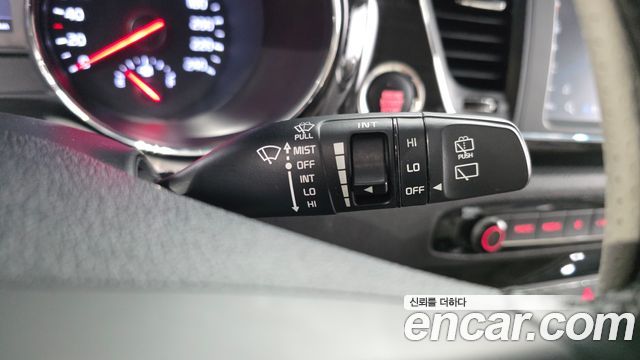 Kia Canival 2019 — photo 32
