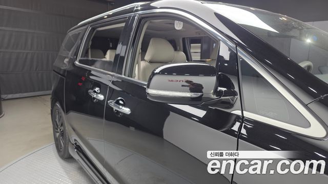 Kia Canival 2019 — photo 35
