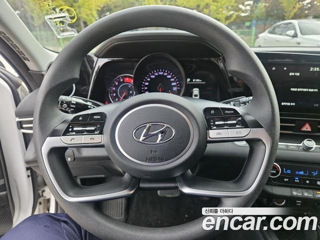 Hyundai AVANTE 2023 — photo 11