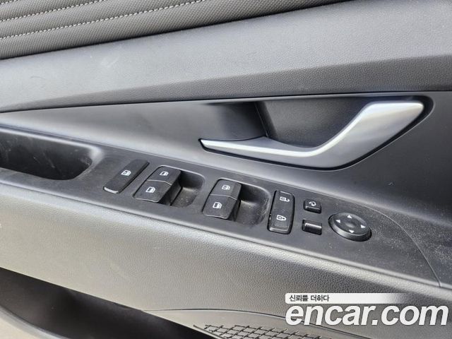 Hyundai AVANTE 2023 — photo 13