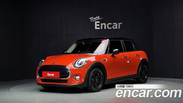 Mini Cooper 2019 — photo 1