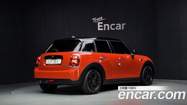 Mini Cooper 2019 — photo 2