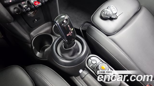 Mini Cooper 2019 — photo 12