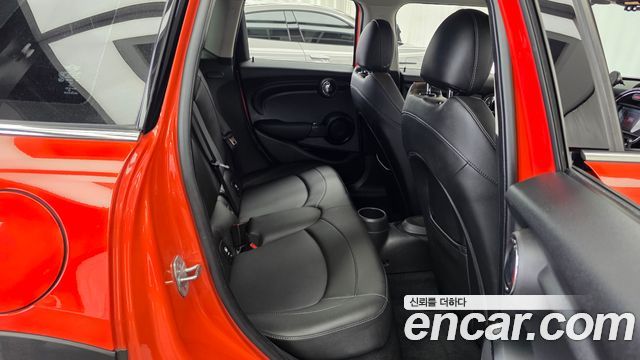Mini Cooper 2019 — photo 18