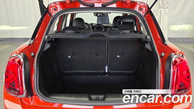 Mini Cooper 2019 — photo 26
