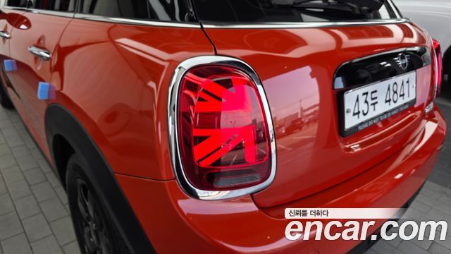 Mini Cooper 2019 — photo 9