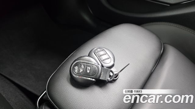 Mini Cooper 2019 — photo 27