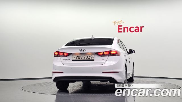 Hyundai AVANTE 2018 — photo 4