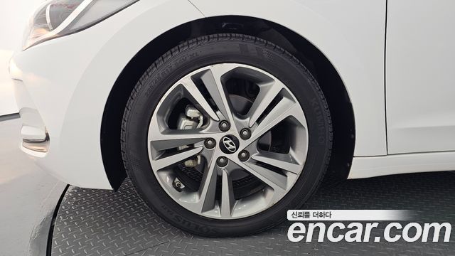 Hyundai AVANTE 2018 — photo 5