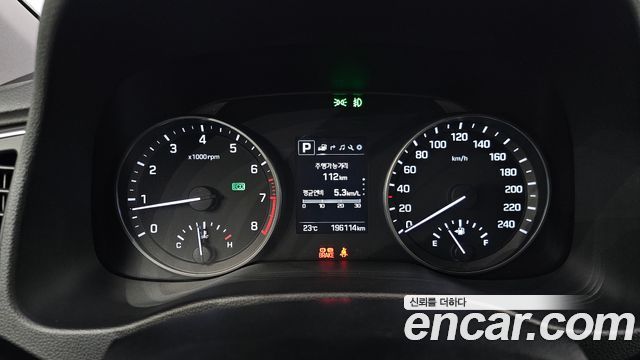 Hyundai AVANTE 2018 — photo 11