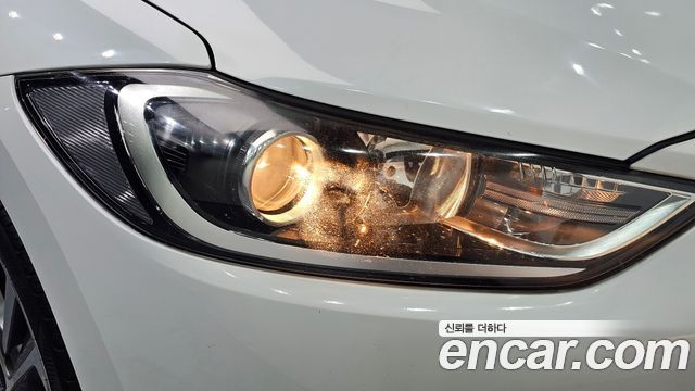 Hyundai AVANTE 2018 — photo 8