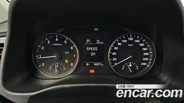 Hyundai AVANTE 2017 — photo 11