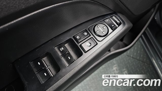 Hyundai AVANTE 2017 — photo 19