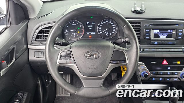 Hyundai AVANTE 2017 — photo 21