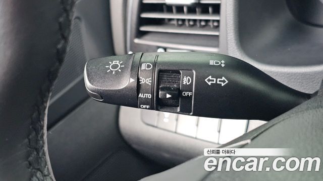 Hyundai AVANTE 2017 — photo 26