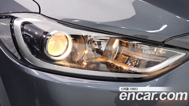 Hyundai AVANTE 2017 — photo 8