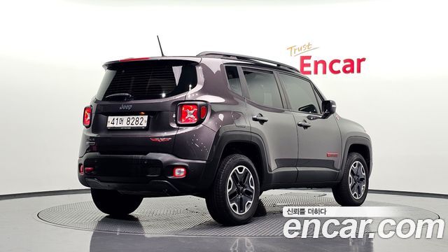 Jeep Renegade 2017 — photo 2