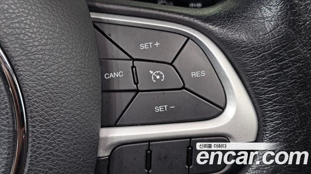 Jeep Renegade 2017 — photo 23