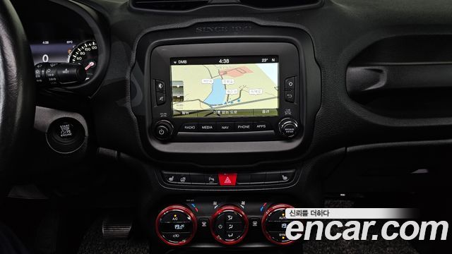 Jeep Renegade 2017 — photo 26