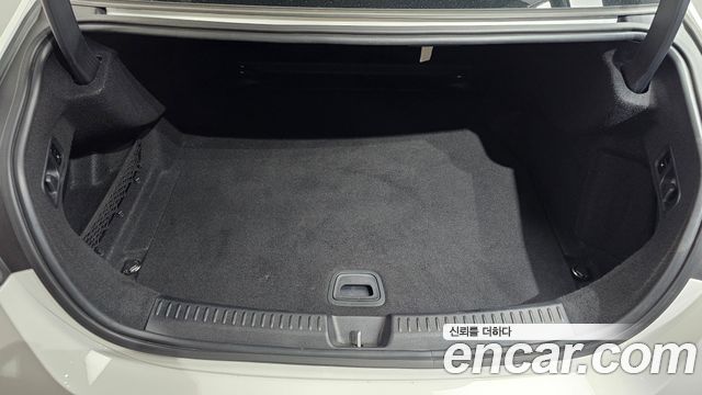 Mercedes-Benz E-Class 2024 — photo 26