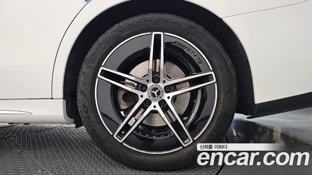 Mercedes-Benz E-Class 2024 — photo 7