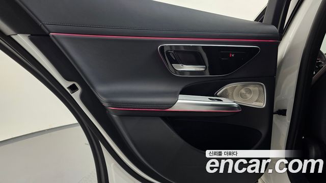 Mercedes-Benz E-Class 2024 — photo 15