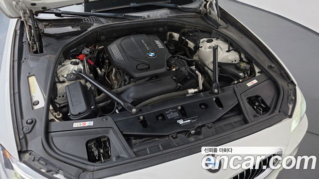 BMW 5-Series 2016 — photo 6