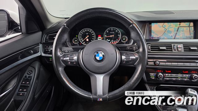 BMW 5-Series 2016 — photo 13