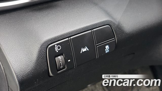 Hyundai AVANTE 2021 — photo 21