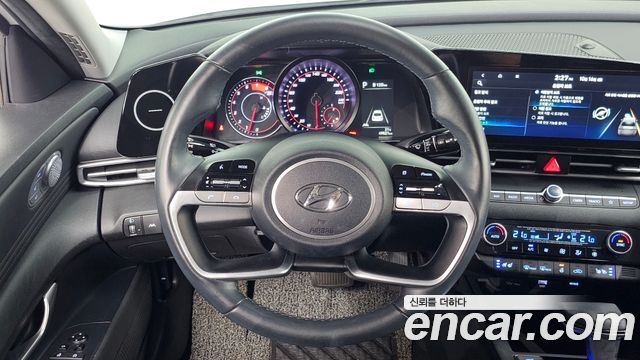Hyundai AVANTE 2021 — photo 22
