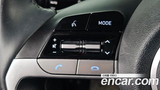 Hyundai AVANTE 2021 — photo 23