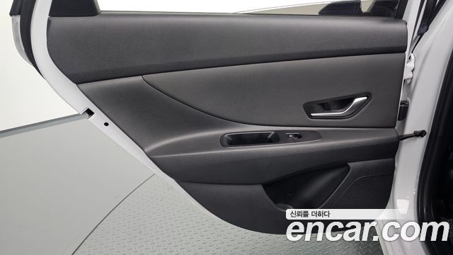 Hyundai AVANTE 2021 — photo 15