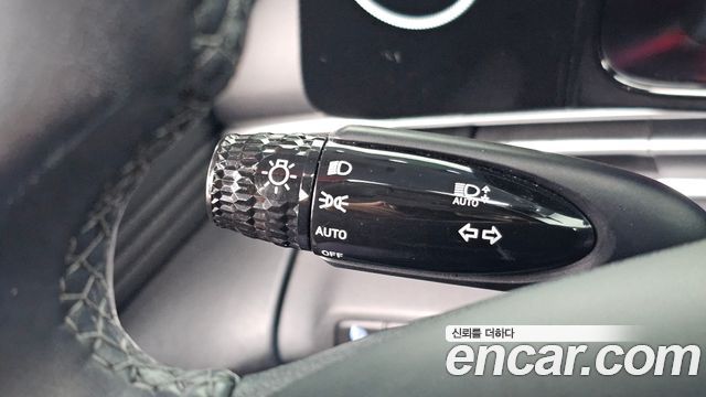 Hyundai AVANTE 2021 — photo 28