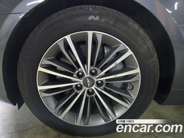 Genesis EQ900 2016 — photo 20