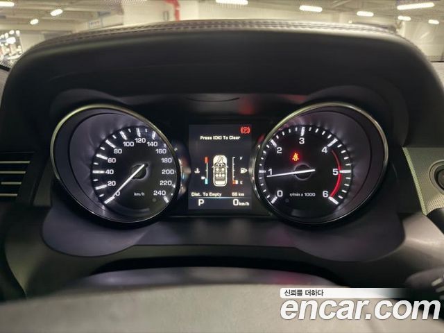 Land Rover Range Rover Evoque 2015 — photo 9