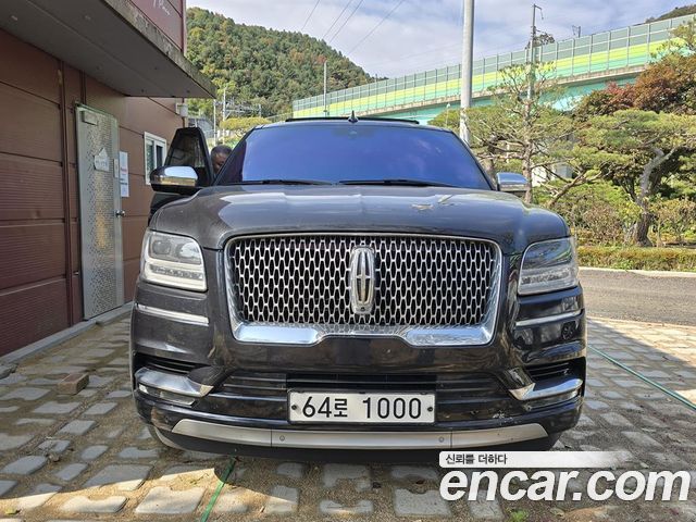 Lincoln Navigator 2019 — photo 2