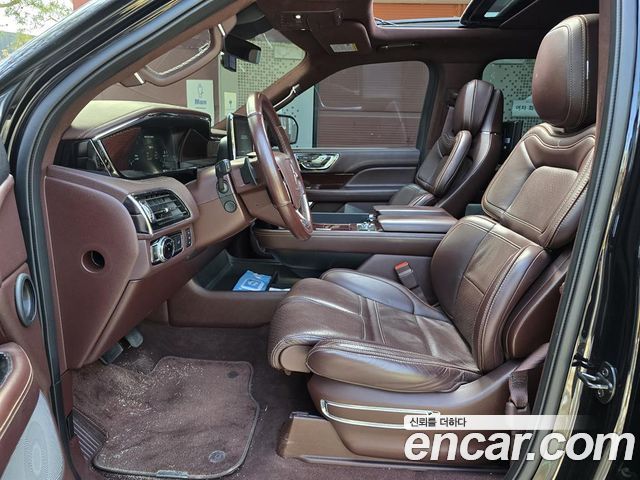 Lincoln Navigator 2019 — photo 7
