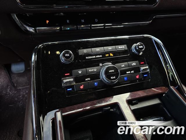 Lincoln Navigator 2019 — photo 10