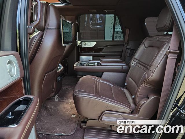 Lincoln Navigator 2019 — photo 12