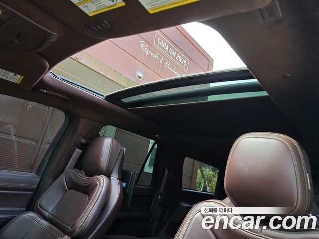 Lincoln Navigator 2019 — photo 17