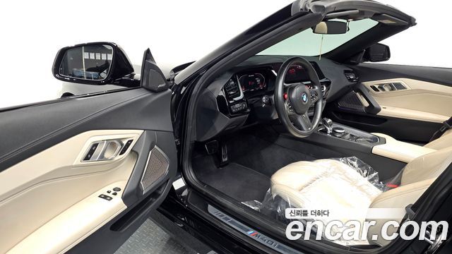 BMW Z4 2022 — photo 13