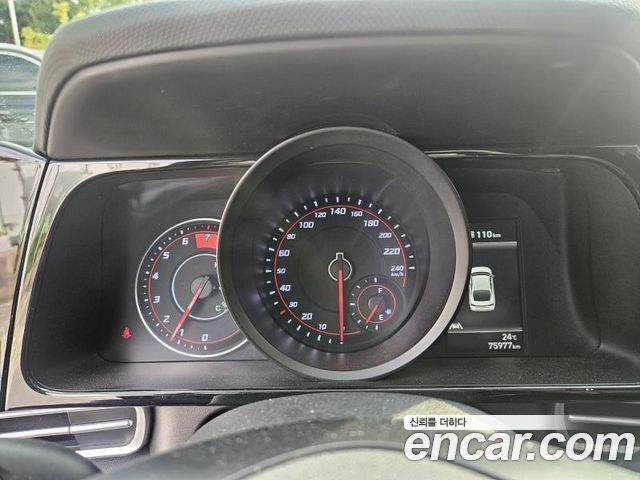 Hyundai AVANTE 2023 — photo 14