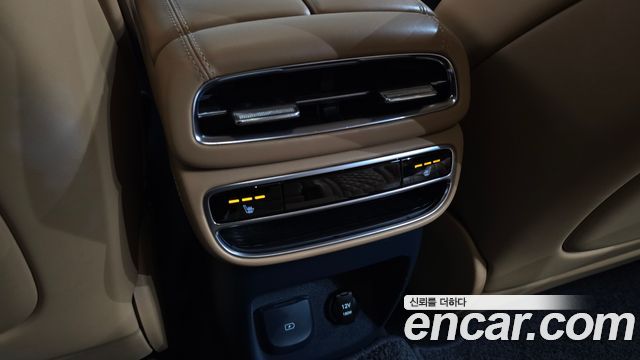 Genesis GV80 2020 — photo 17