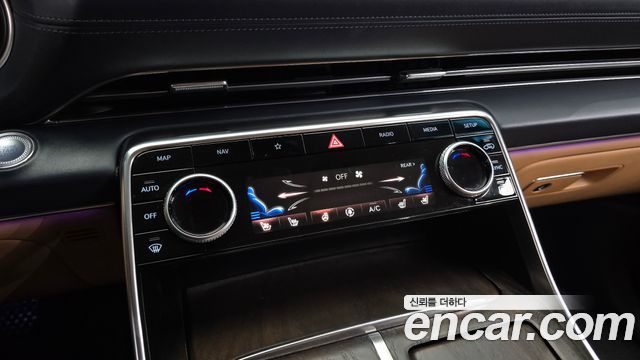 Genesis GV80 2020 — photo 20