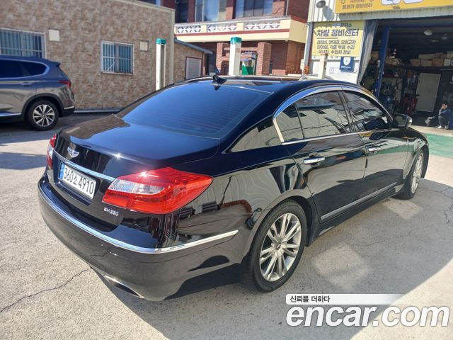 Hyundai Genesis 2012 — photo 2