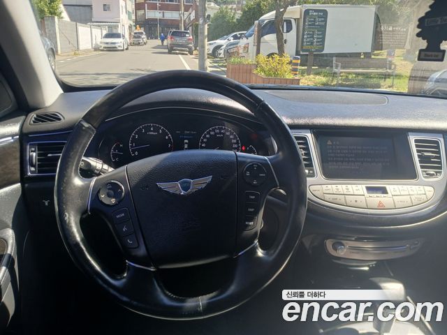 Hyundai Genesis 2012 — photo 11