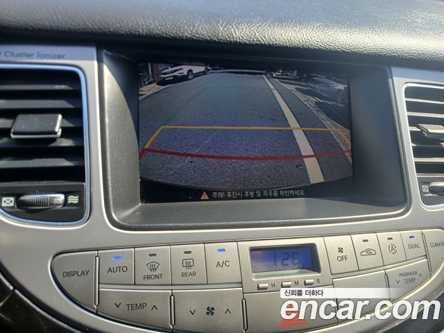 Hyundai Genesis 2012 — photo 13