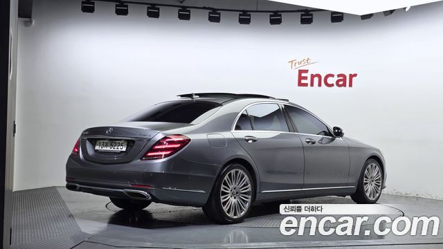 Mercedes-Benz S-Class 2018 — photo 2