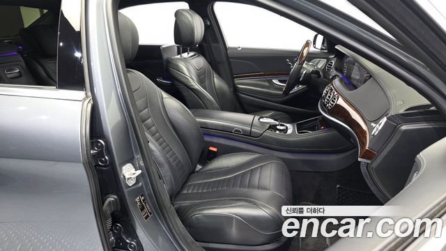 Mercedes-Benz S-Class 2018 — photo 17